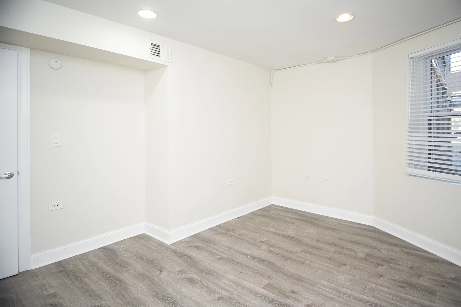 943 Judson Ave St Apt GDN, Evanston IL properties 312-320-lee-st-evanston-il-60202 943-gdn   