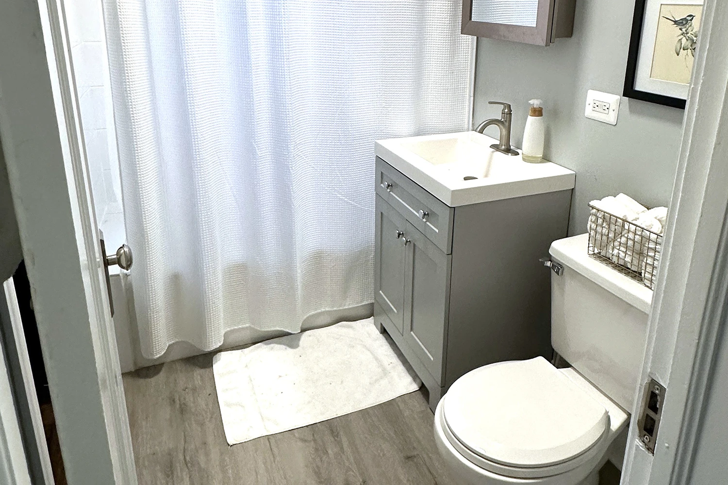 945 Judson Ave St Apt 3, Evanston IL properties 312-320-lee-st-evanston-il-60202 945-3