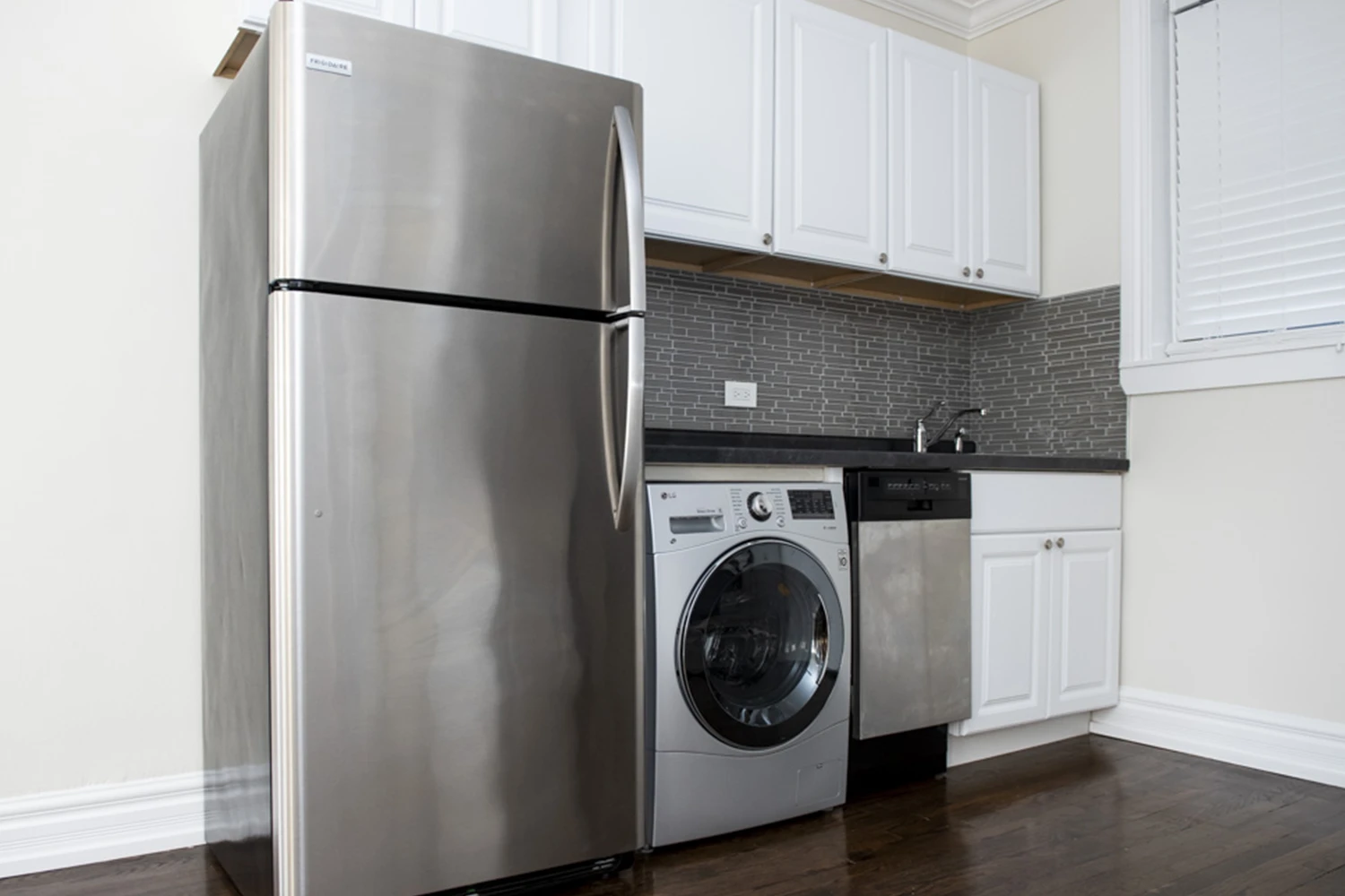 1056 W Lill Ave Apt 1, Chicago IL properties 2535-37-n-seminary-chicago-il-60614-lincoln-park 1056-1