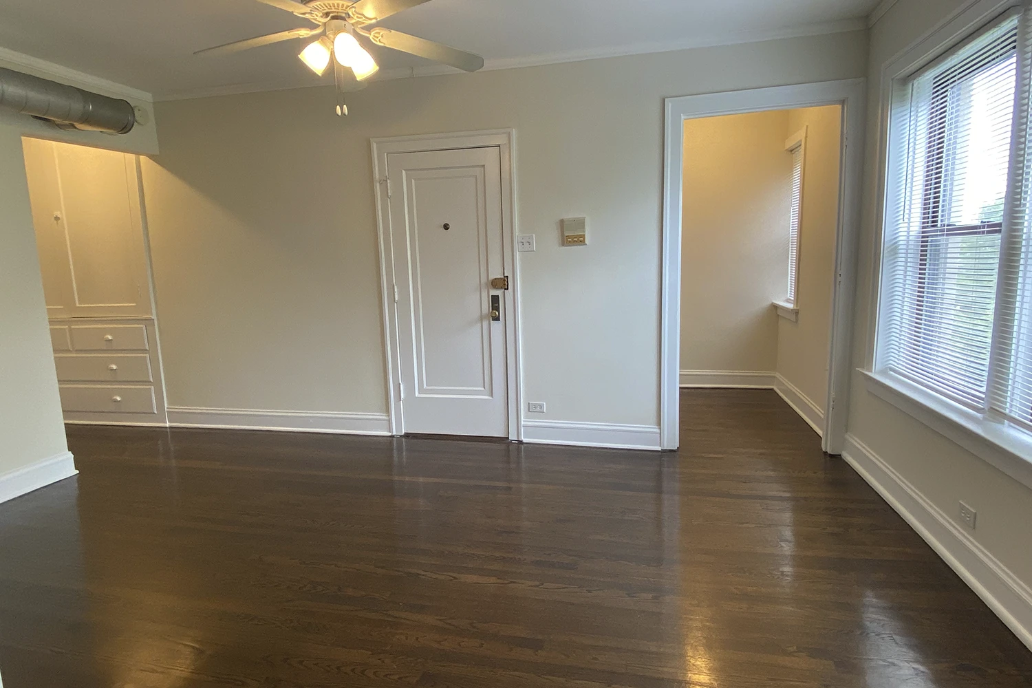 1253 W Henderson St Apt 3, Chicago IL properties 3323-25-n-lakewood-chicago-il-60657-lake-view 1253-3