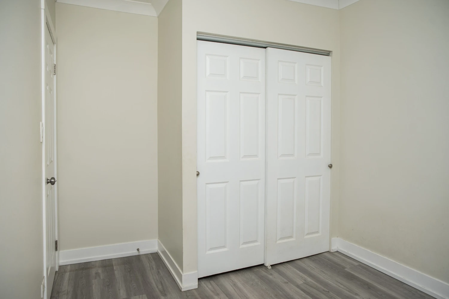 1415 W Hutchinson St Apt 1, Chicago IL properties 4216-26-n-clark-st-chicago-il-60613-lake-view 1415-1