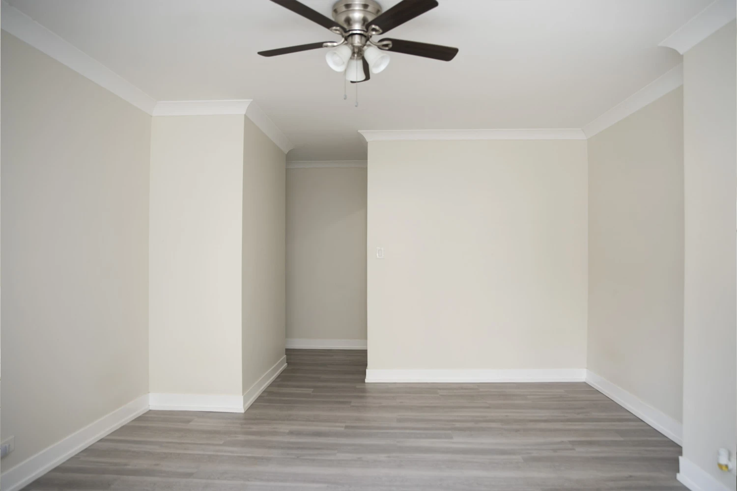 1415 W Hutchinson St Apt 3, Chicago IL properties 4216-26-n-clark-st-chicago-il-60613-lake-view 1415-3   
