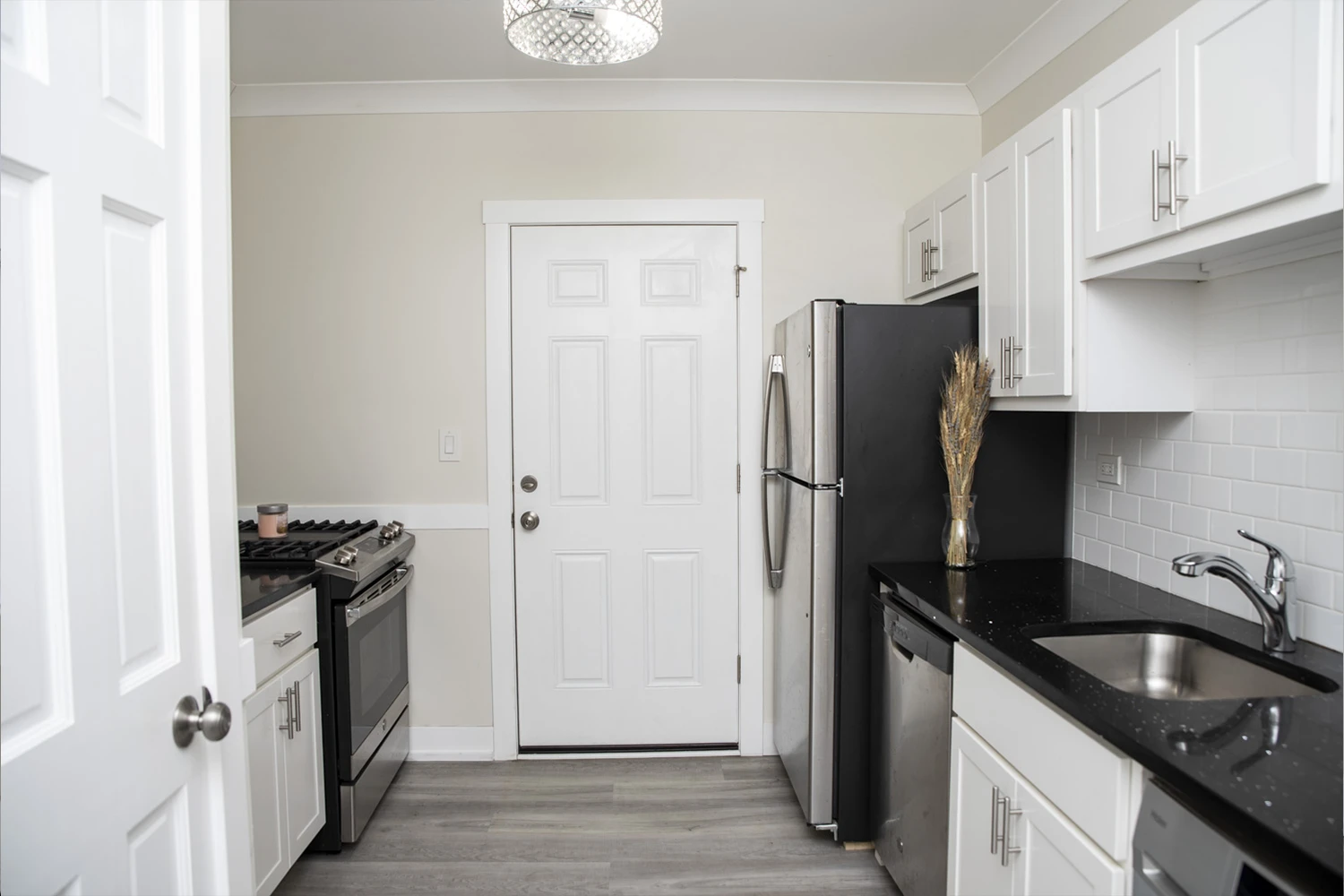 1415 W Hutchinson St Apt 3, Chicago IL properties 4216-26-n-clark-st-chicago-il-60613-lake-view 1415-3   