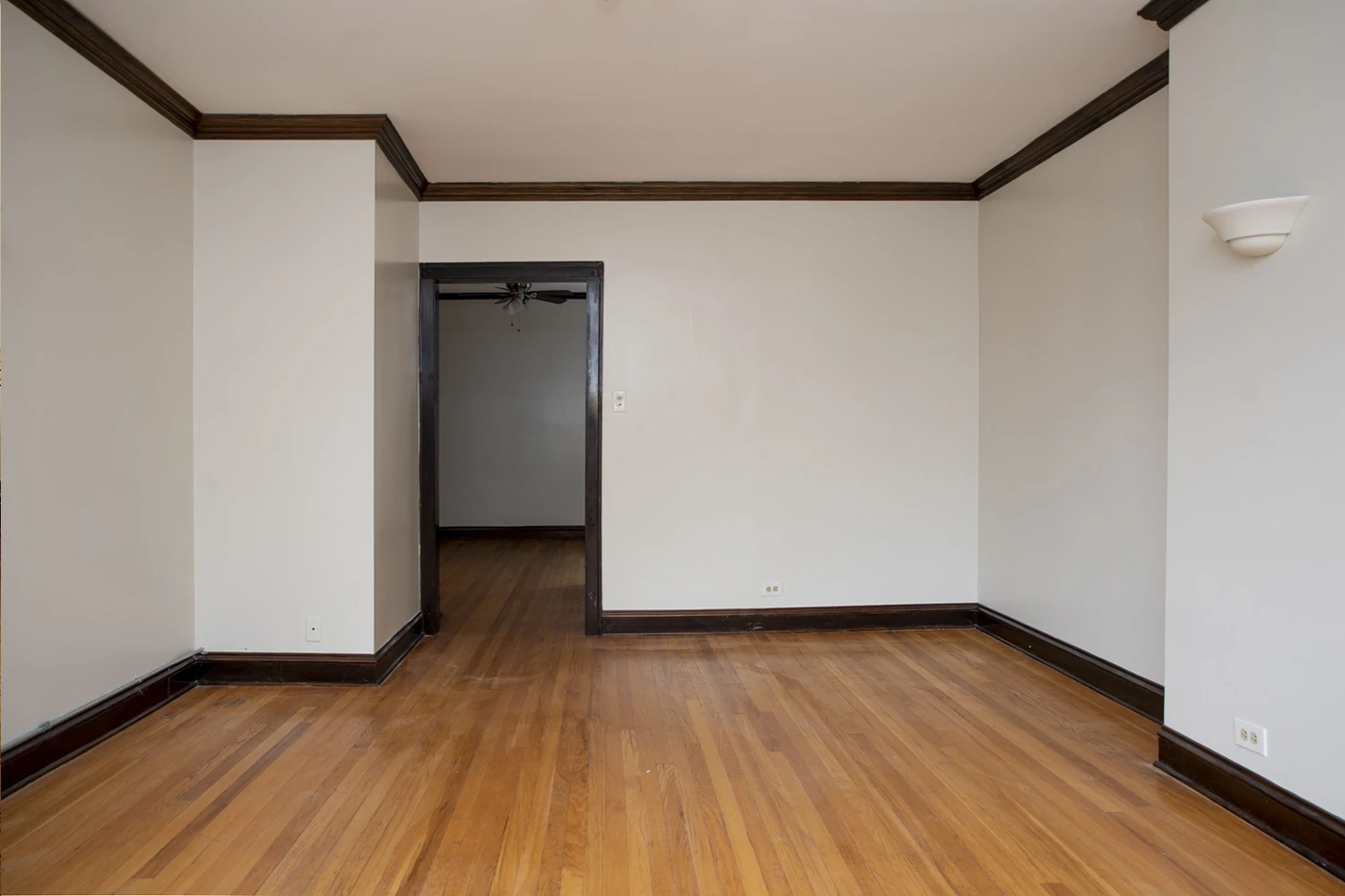1417 W Hutchinson St Apt 3, Chicago IL properties 4216-26-n-clark-st-chicago-il-60613-lake-view 1417-3