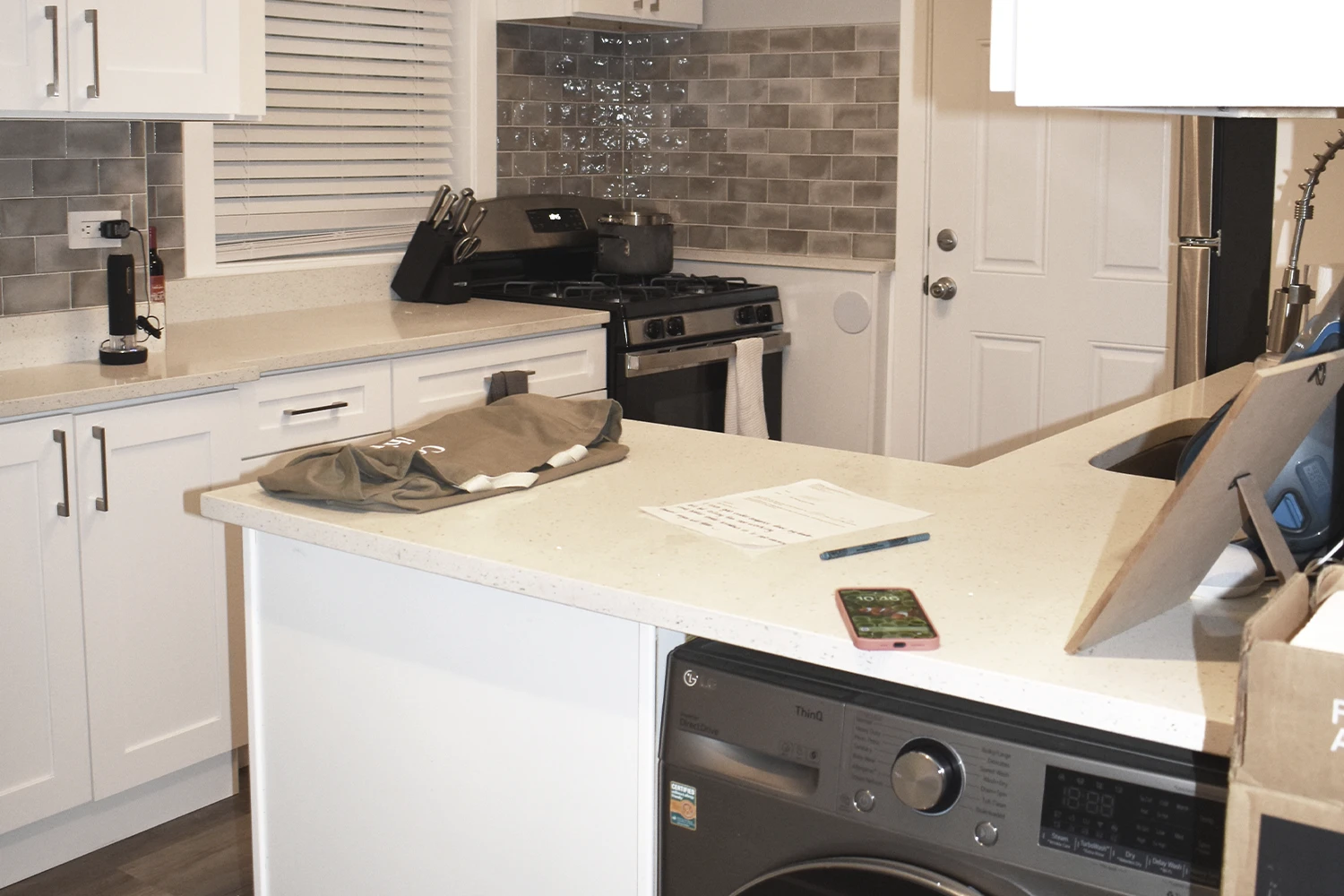 1417 W Hutchinson St Apt GDN, Chicago IL properties 4216-26-n-clark-st-chicago-il-60613-lake-view 1417-gdn