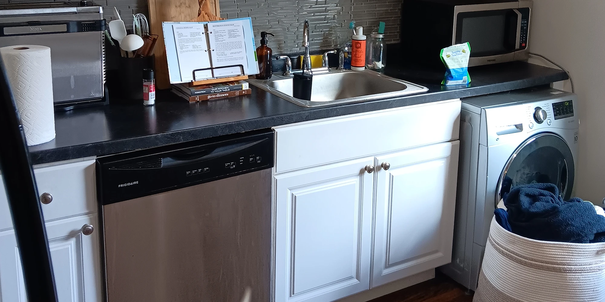 2147 N Fremont St Apt 1N, Chicago IL properties 2147-51-n-fremont-chicago-il-60614-lincoln-park 2147-1n