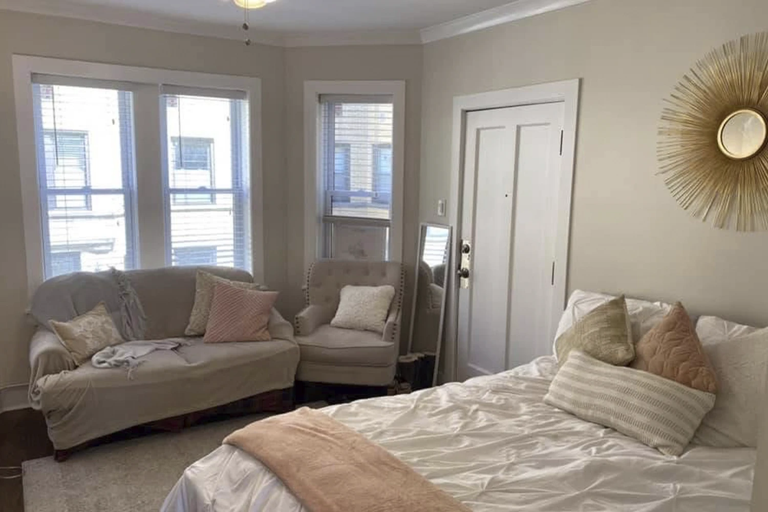 3817.5 N Greenview Ave Apt 1W, Chicago IL properties 3815-23-n-greenview-ave-chicago-il-60613-lake-view 3817-5-1w