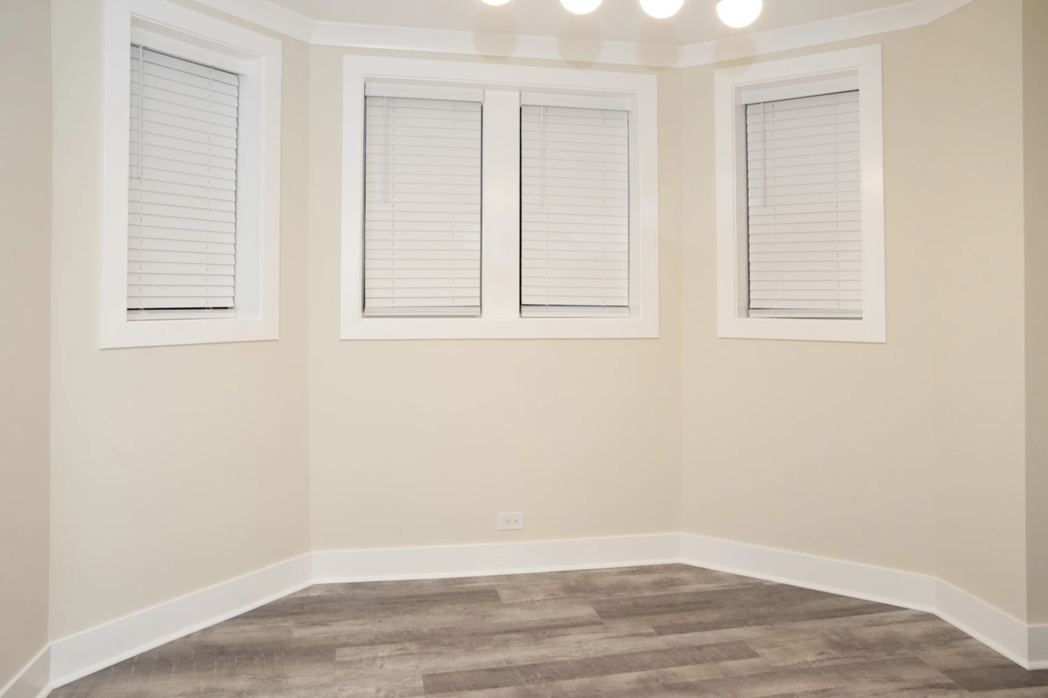 3839 N Greenview Ave Apt GDN, Chicago IL properties 3839-45-n-greenview-chicago-il-60613-lake-view 3839-gdn