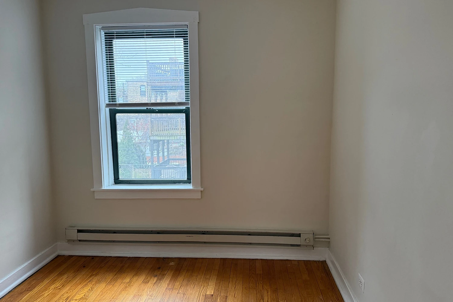 3841 N Greenview Ave Apt 2E, Chicago IL properties 3839-45-n-greenview-chicago-il-60613-lake-view 3841-2e