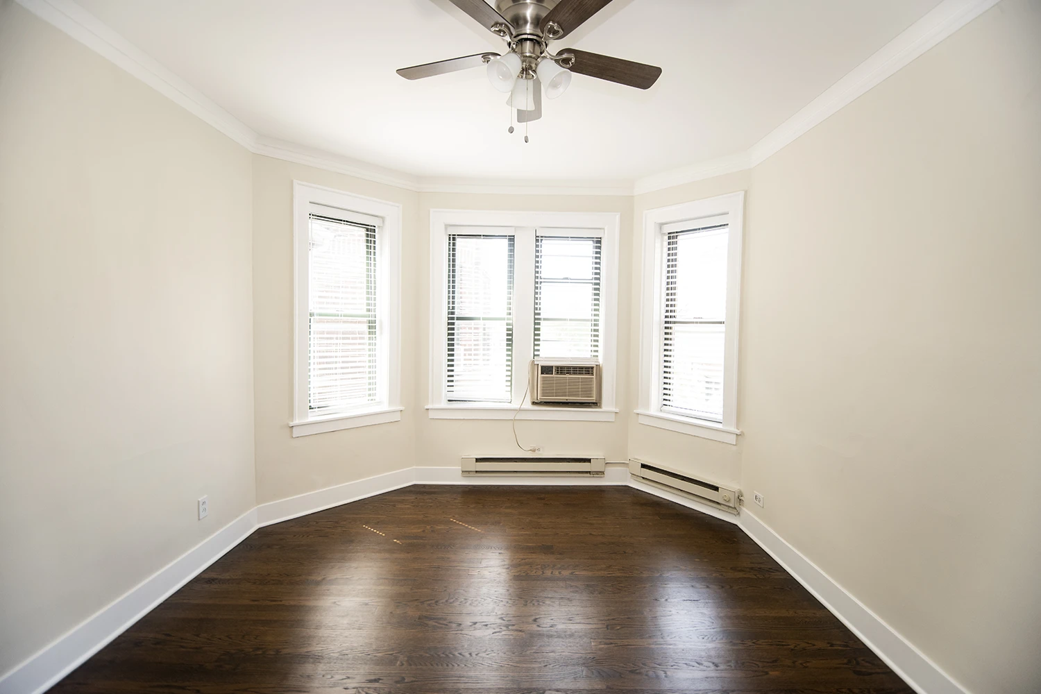 3845 N Greenview Ave Apt 1N, Chicago IL properties 3839-45-n-greenview-chicago-il-60613-lake-view 3845-1n