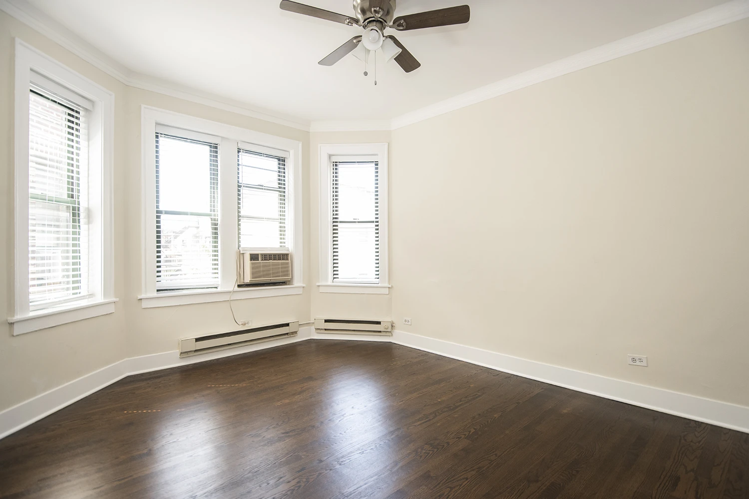 3845 N Greenview Ave Apt 1N, Chicago IL properties 3839-45-n-greenview-chicago-il-60613-lake-view 3845-1n