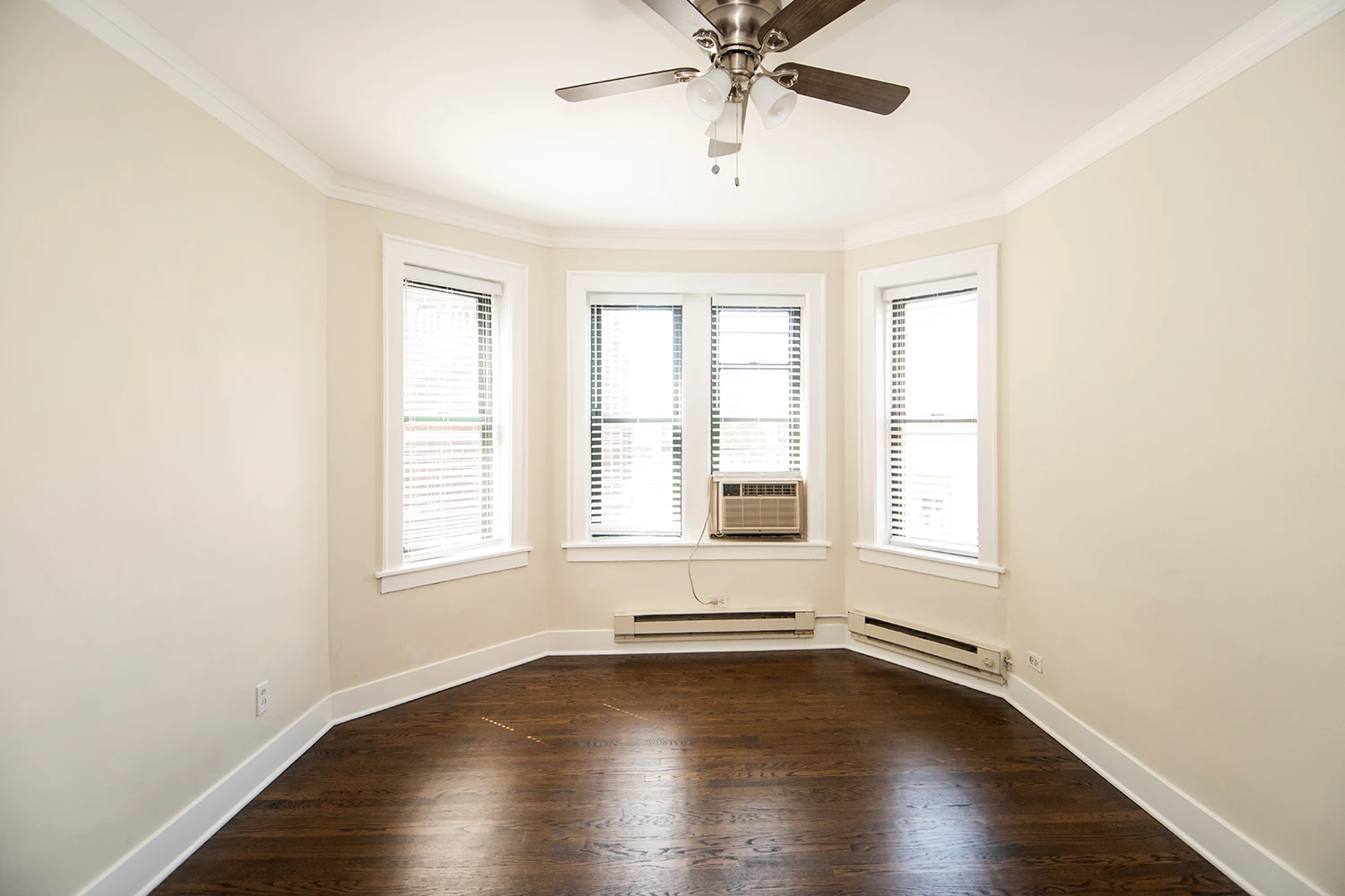 3845 N Greenview Ave Apt 3N, Chicago IL properties 3839-45-n-greenview-chicago-il-60613-lake-view 3845-3n