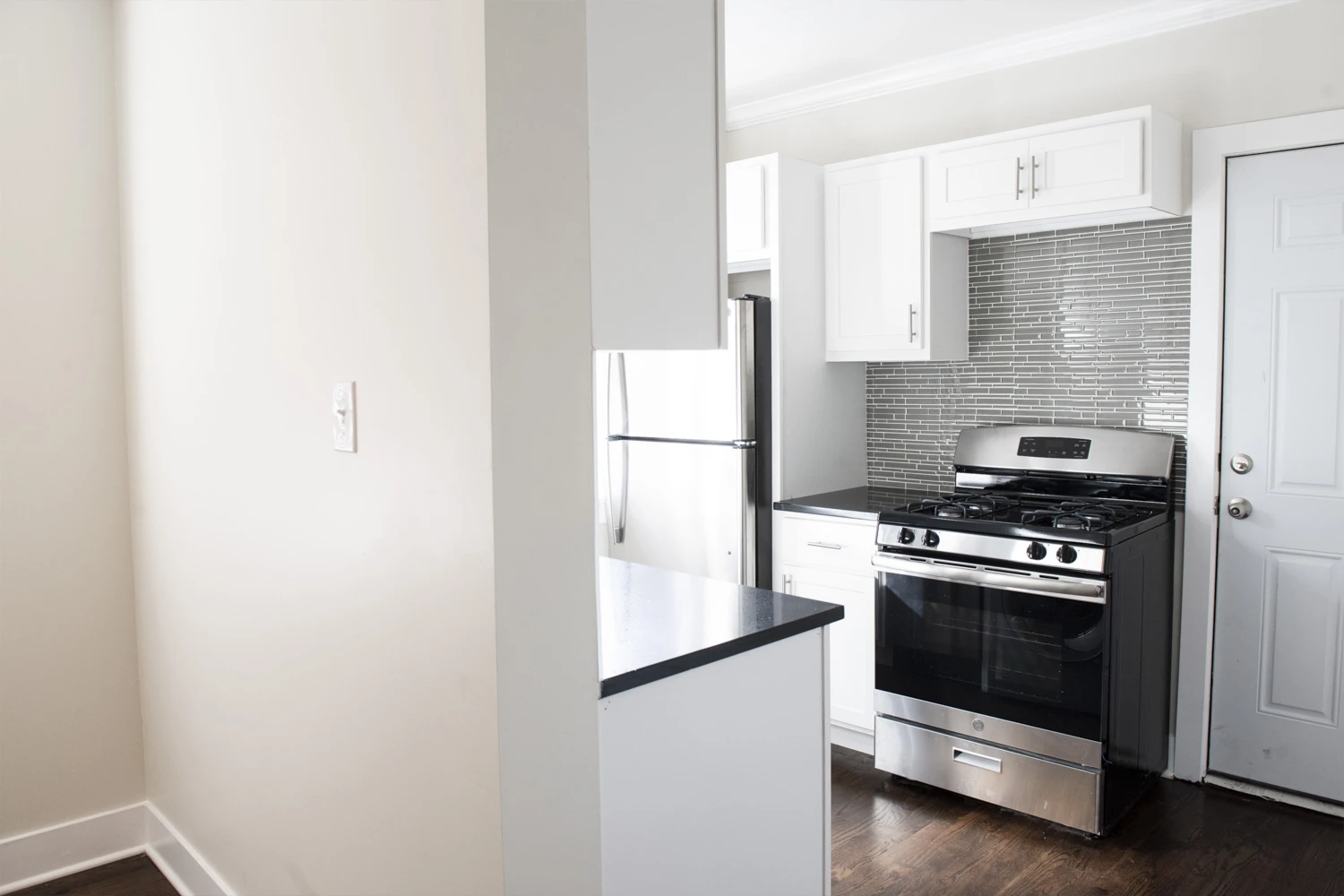 4216 N Clark St Apt 1, Chicago IL properties 4216-26-n-clark-st-chicago-il-60613-lake-view 4216-1