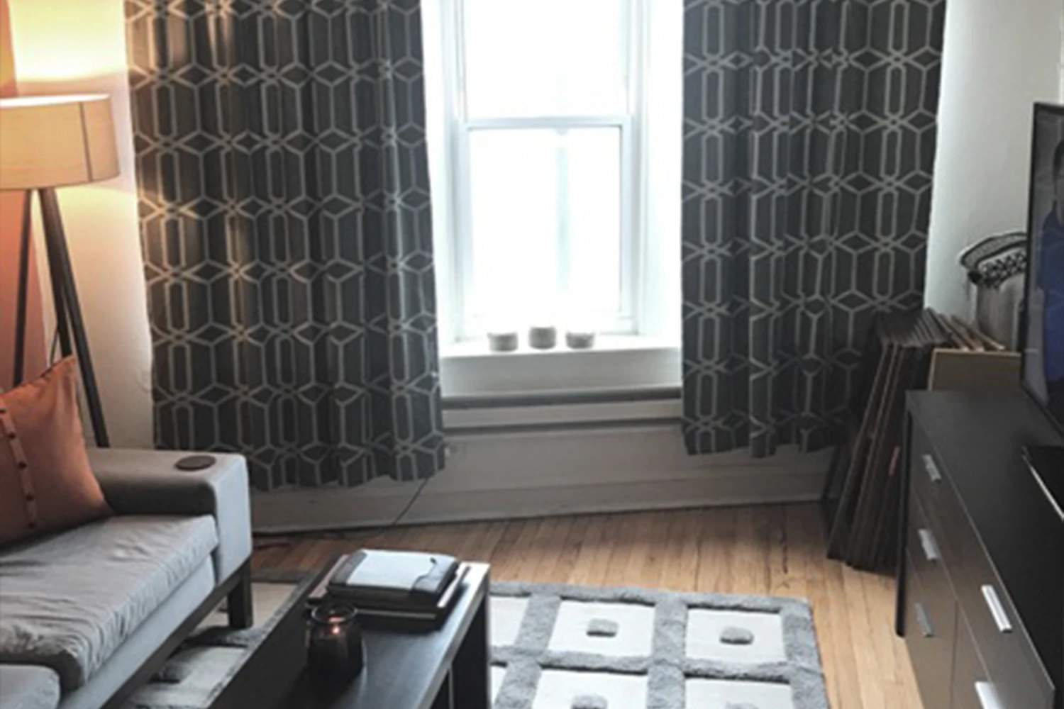 4216 N Clark St Apt 2, Chicago IL properties 4216-26-n-clark-st-chicago-il-60613-lake-view 4216-2