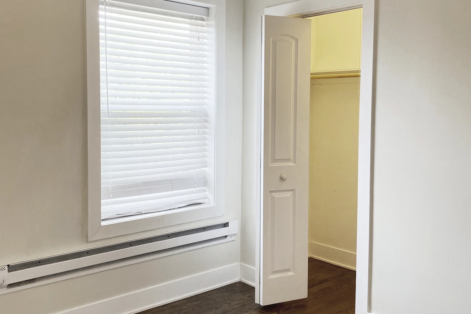 4218 N Clark St Apt 2, Chicago IL properties 4216-26-n-clark-st-chicago-il-60613-lake-view 4218-2