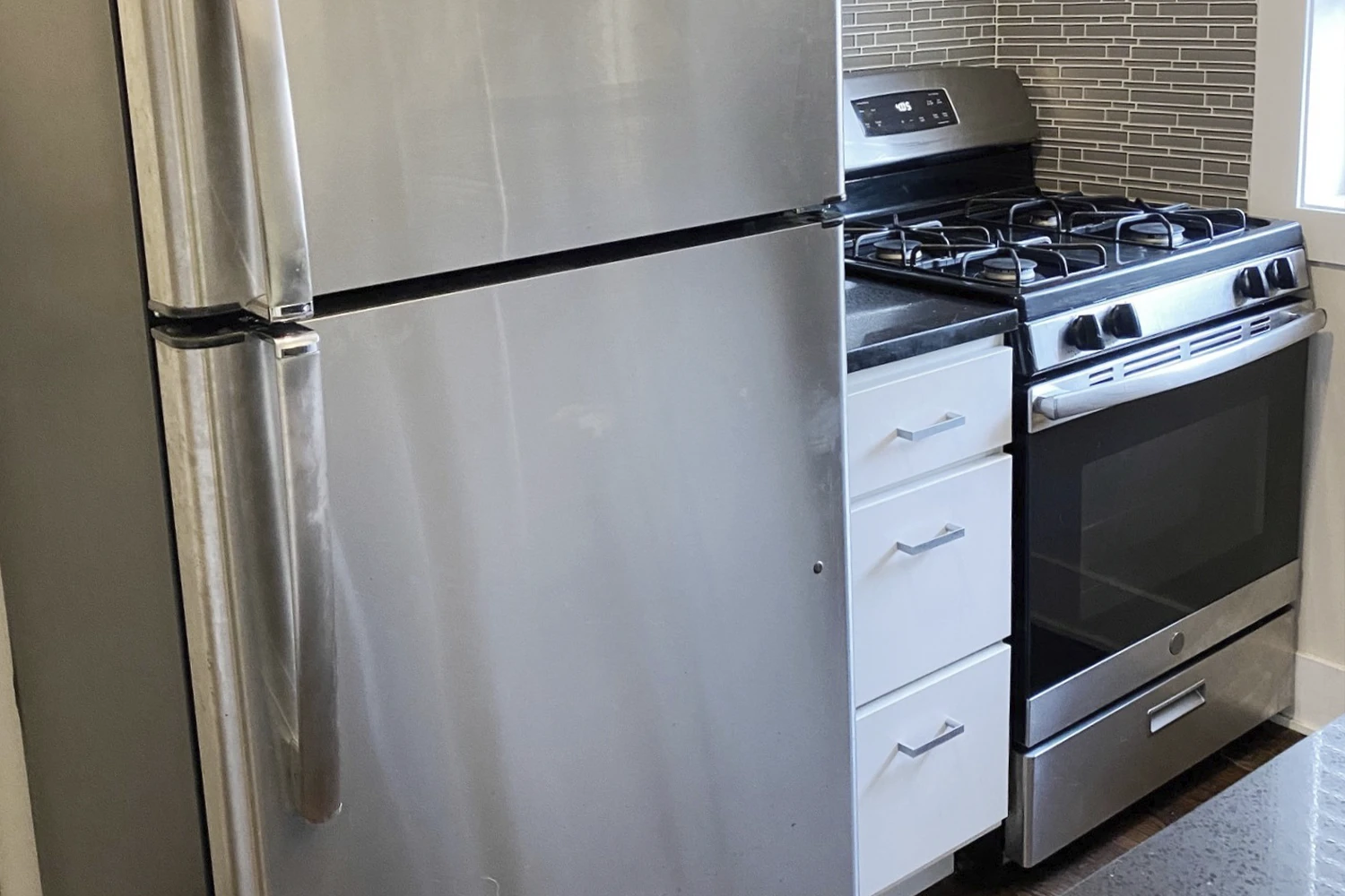 4218 N Clark St Apt 2, Chicago IL properties 4216-26-n-clark-st-chicago-il-60613-lake-view 4218-2