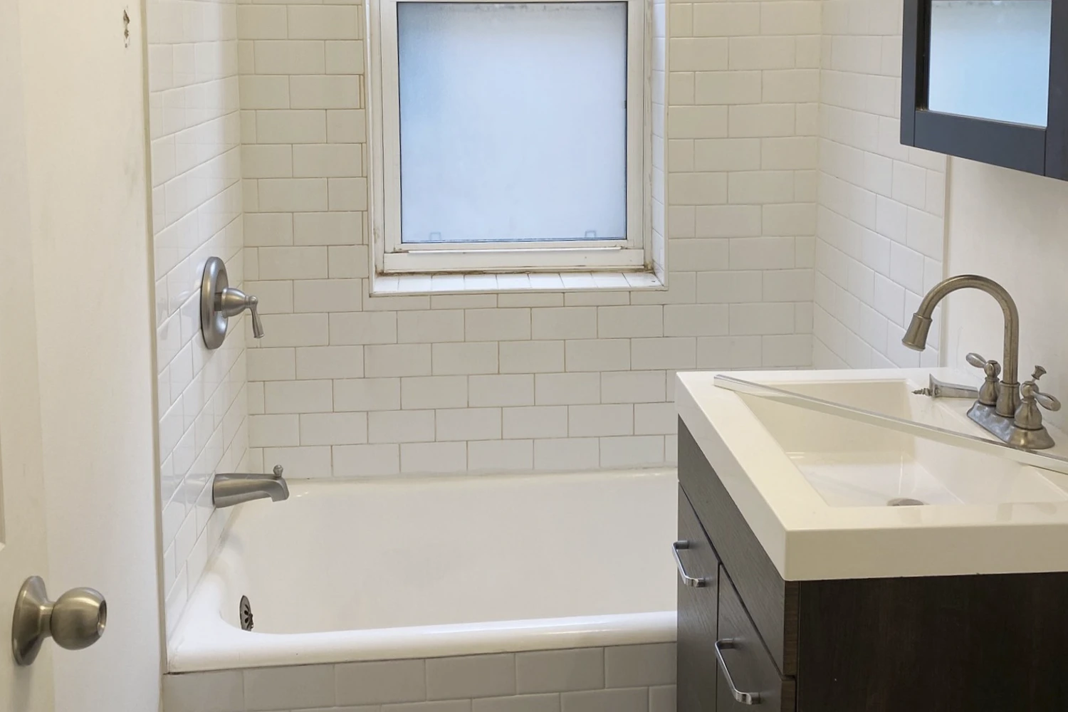 4218 N Clark St Apt 2, Chicago IL properties 4216-26-n-clark-st-chicago-il-60613-lake-view 4218-2