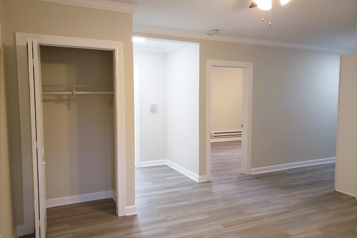 4222 N Clark St Apt 1, Chicago IL properties 4216-26-n-clark-st-chicago-il-60613-lake-view 4222-1