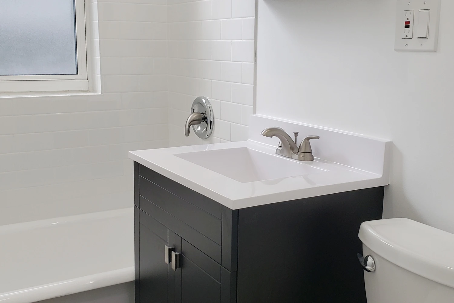 4222 N Clark St Apt 1, Chicago IL properties 4216-26-n-clark-st-chicago-il-60613-lake-view 4222-1