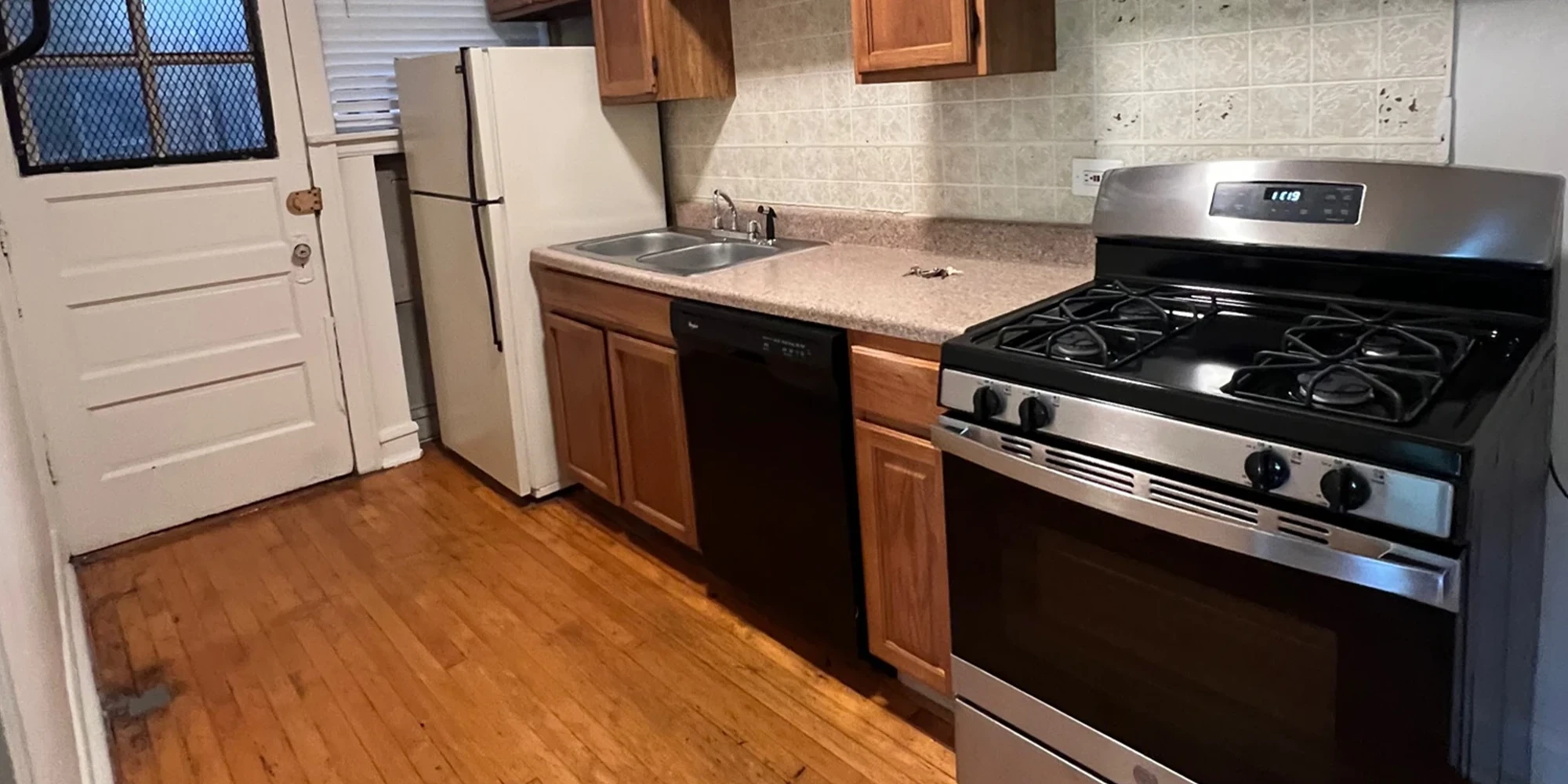 4222 N Clark St Apt 2, Chicago IL properties 4216-26-n-clark-st-chicago-il-60613-lake-view 4222-2