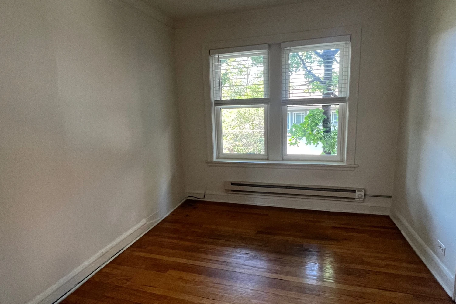 4222 N Clark St Apt 2, Chicago IL properties 4216-26-n-clark-st-chicago-il-60613-lake-view 4222-2