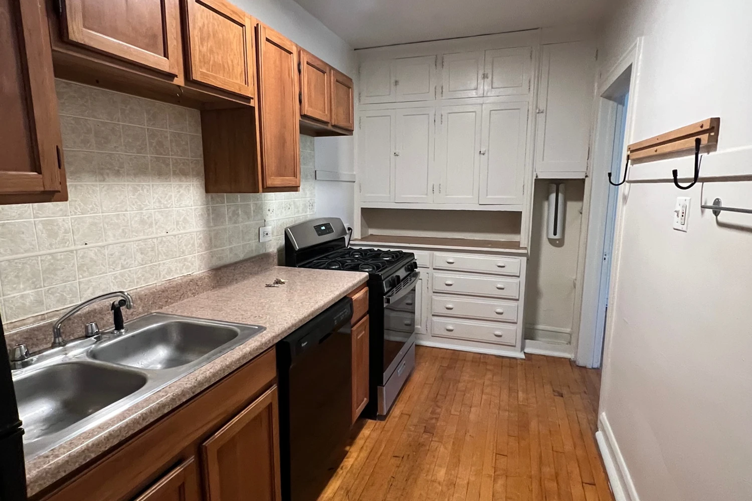 4222 N Clark St Apt 2, Chicago IL properties 4216-26-n-clark-st-chicago-il-60613-lake-view 4222-2