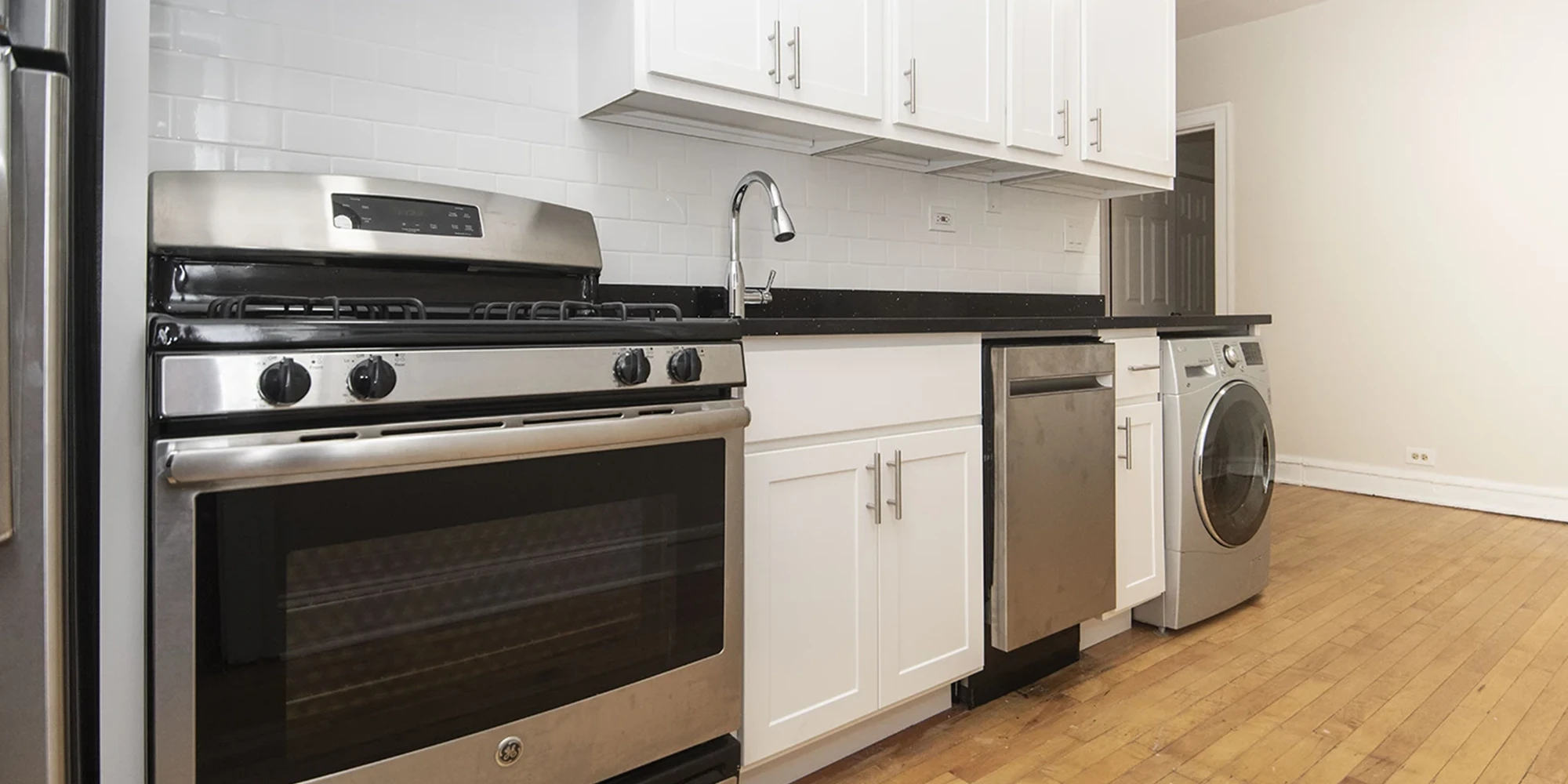 4224 N Clark St Apt 1, Chicago IL properties 4216-26-n-clark-st-chicago-il-60613-lake-view 4224-1