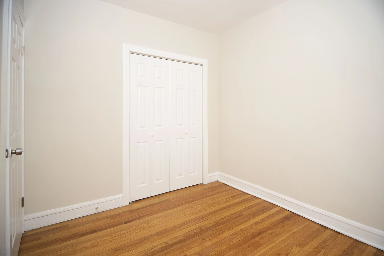 4224 N Clark St Apt 1, Chicago IL properties 4216-26-n-clark-st-chicago-il-60613-lake-view 4224-1