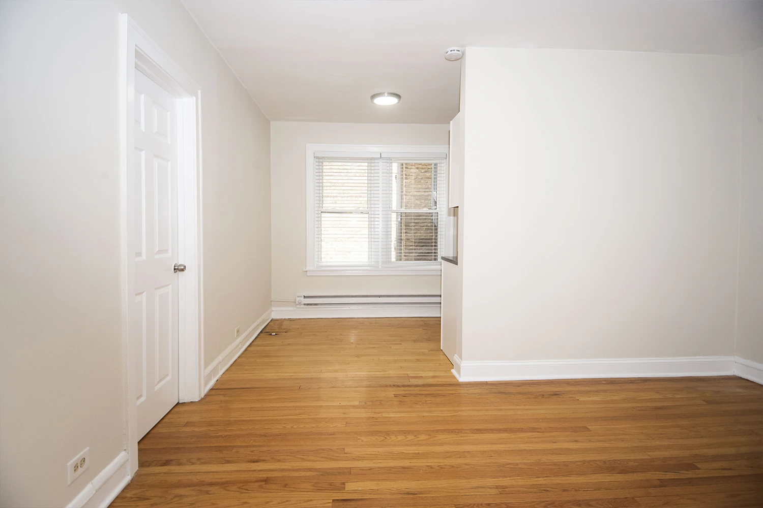 4224 N Clark St Apt 1, Chicago IL properties 4216-26-n-clark-st-chicago-il-60613-lake-view 4224-1