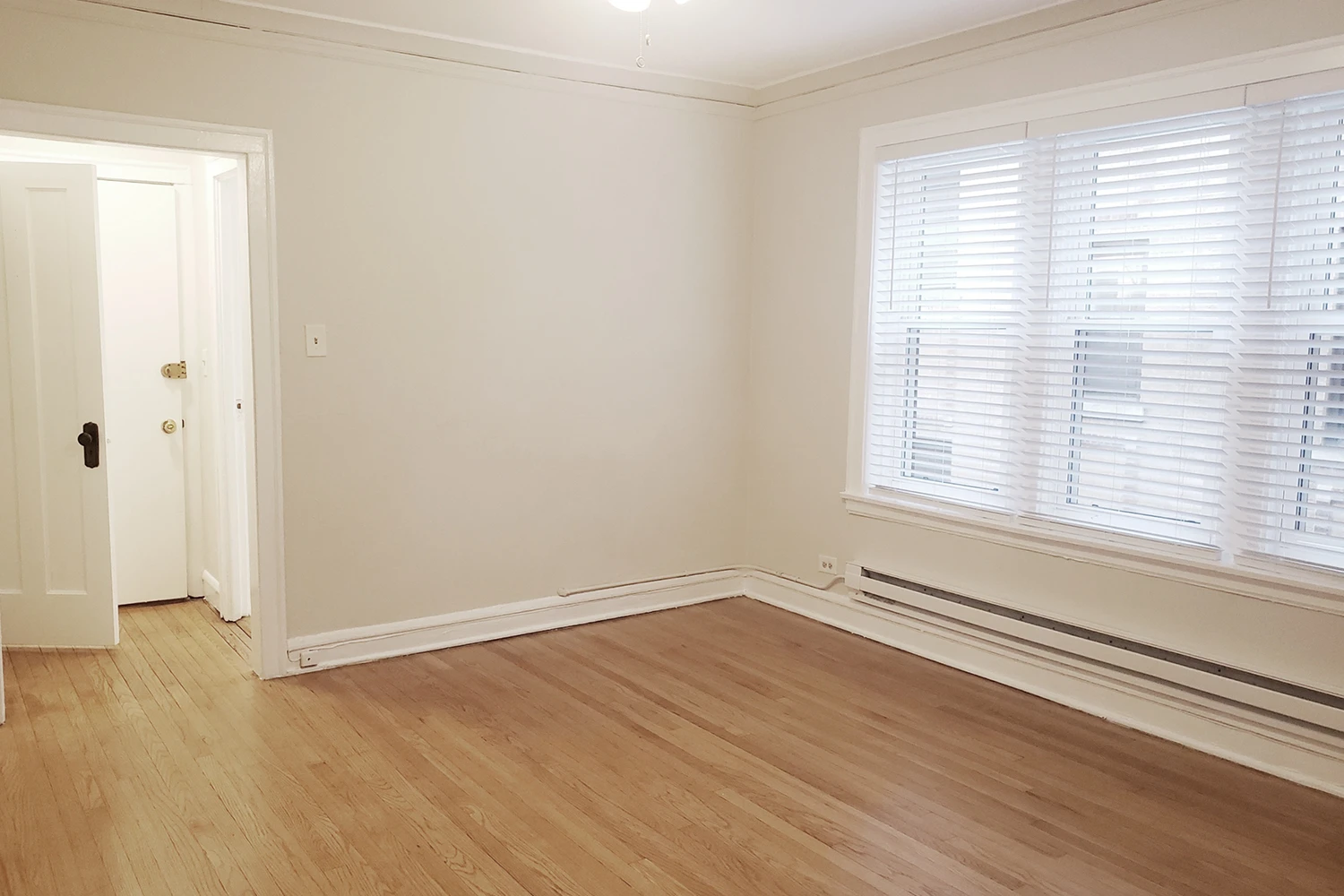 4224 N Clark St Apt 2, Chicago IL properties 4216-26-n-clark-st-chicago-il-60613-lake-view 4224-2   