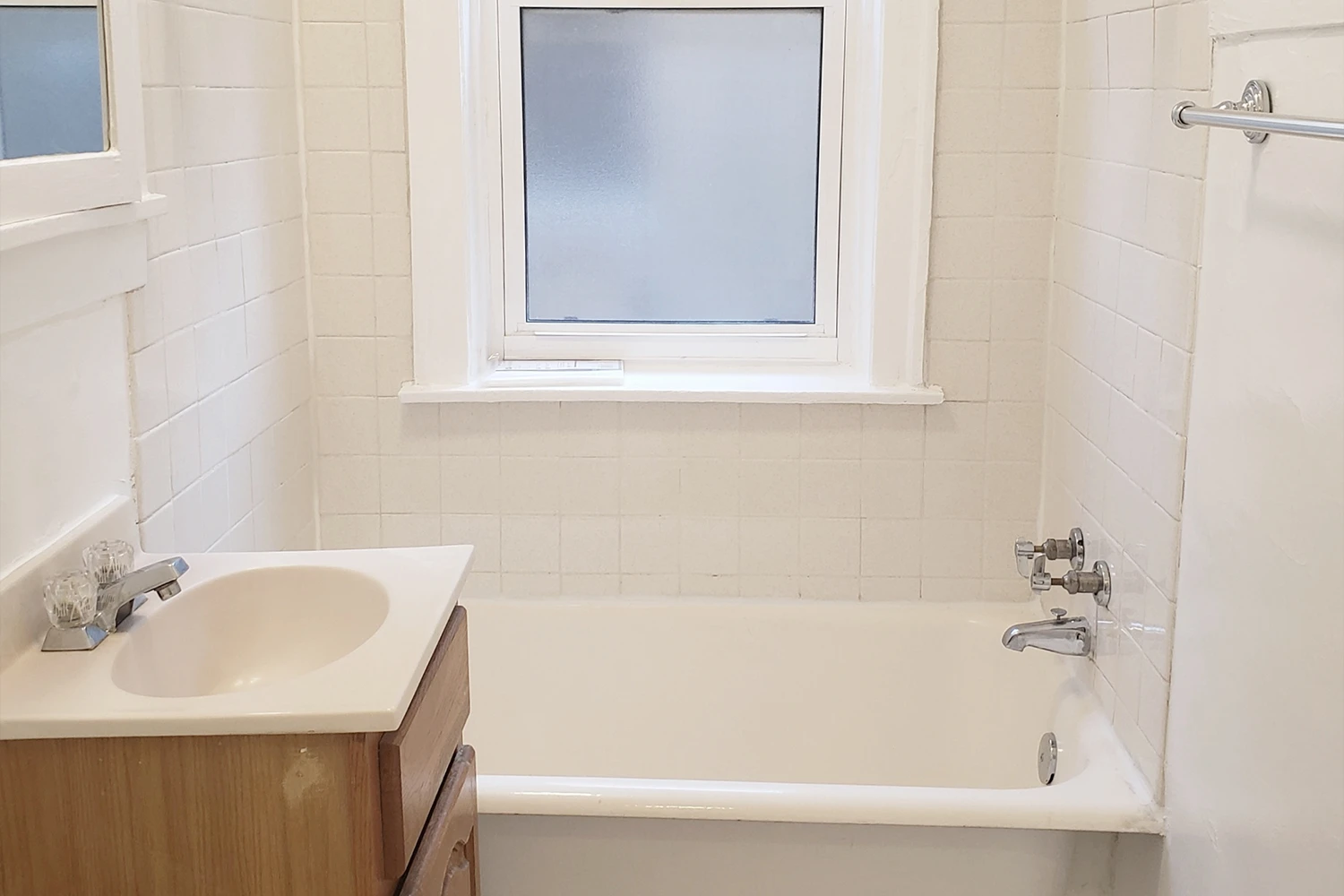 4224 N Clark St Apt 2, Chicago IL properties 4216-26-n-clark-st-chicago-il-60613-lake-view 4224-2   