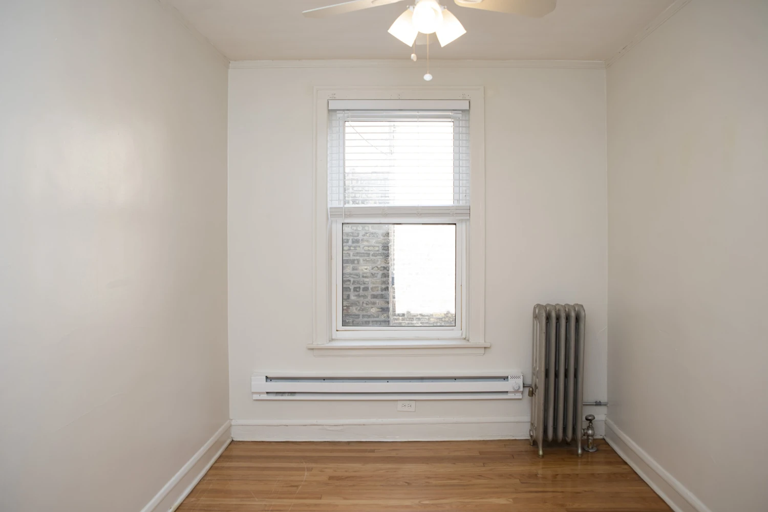 4224 N Clark St Apt 3, Chicago IL properties 4216-26-n-clark-st-chicago-il-60613-lake-view 4224-3   