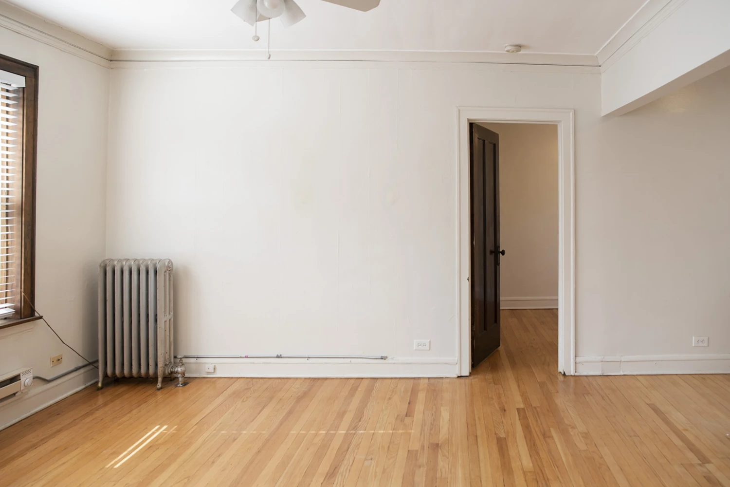 4224 N Clark St Apt 3, Chicago IL properties 4216-26-n-clark-st-chicago-il-60613-lake-view 4224-3   