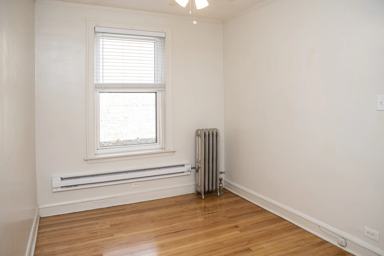 4224 N Clark St Apt 3, Chicago IL properties 4216-26-n-clark-st-chicago-il-60613-lake-view 4224-3   