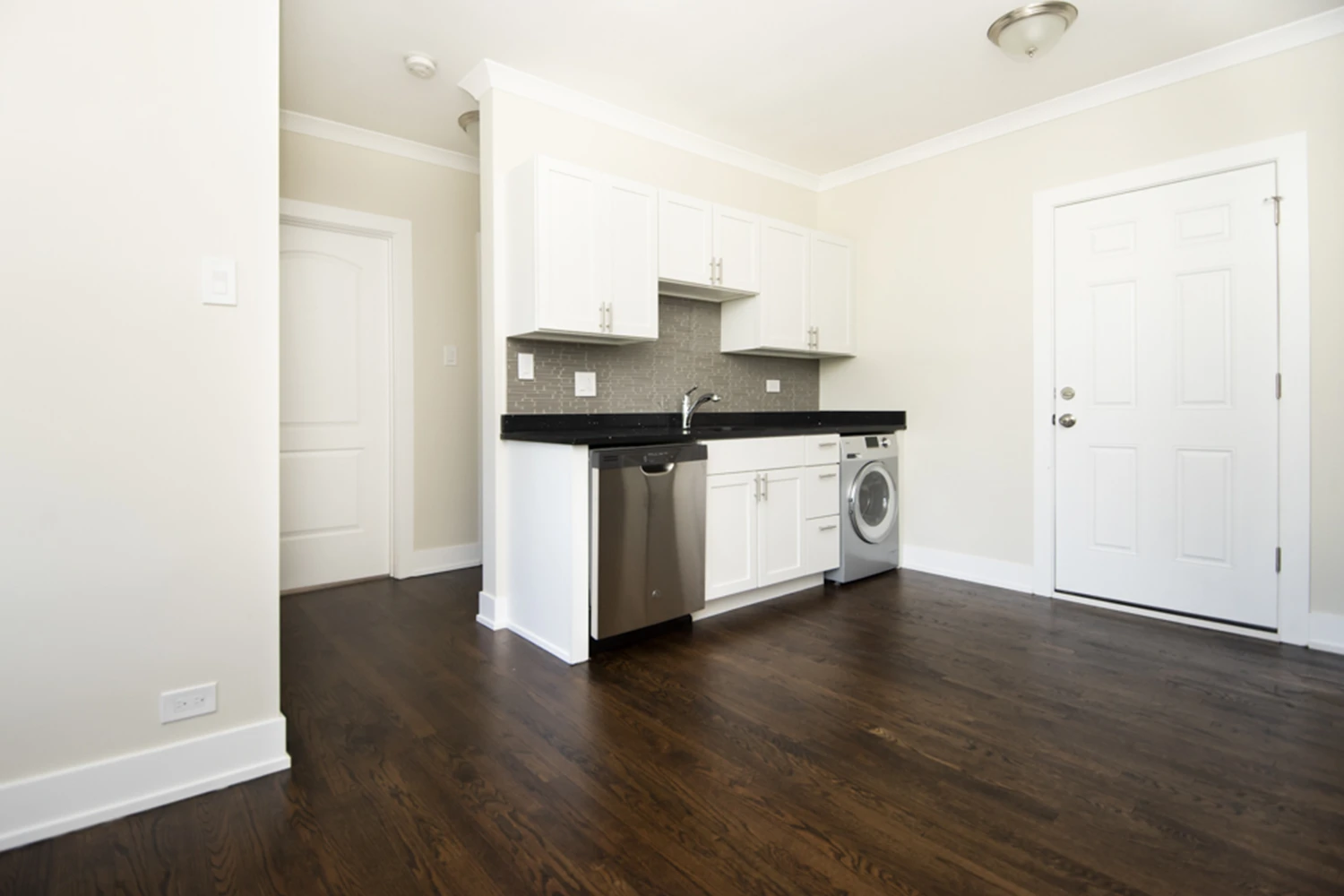 4226 N Clark St Apt 3, Chicago IL properties 4216-26-n-clark-st-chicago-il-60613-lake-view 4226-3   