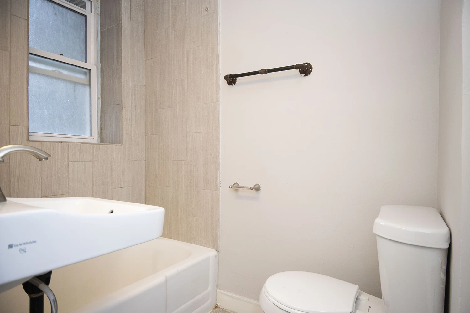 511 W Belmont Ave Apt 1, Chicago IL properties 511-w-belmont-chicago-il-60657-lake-view 511-1