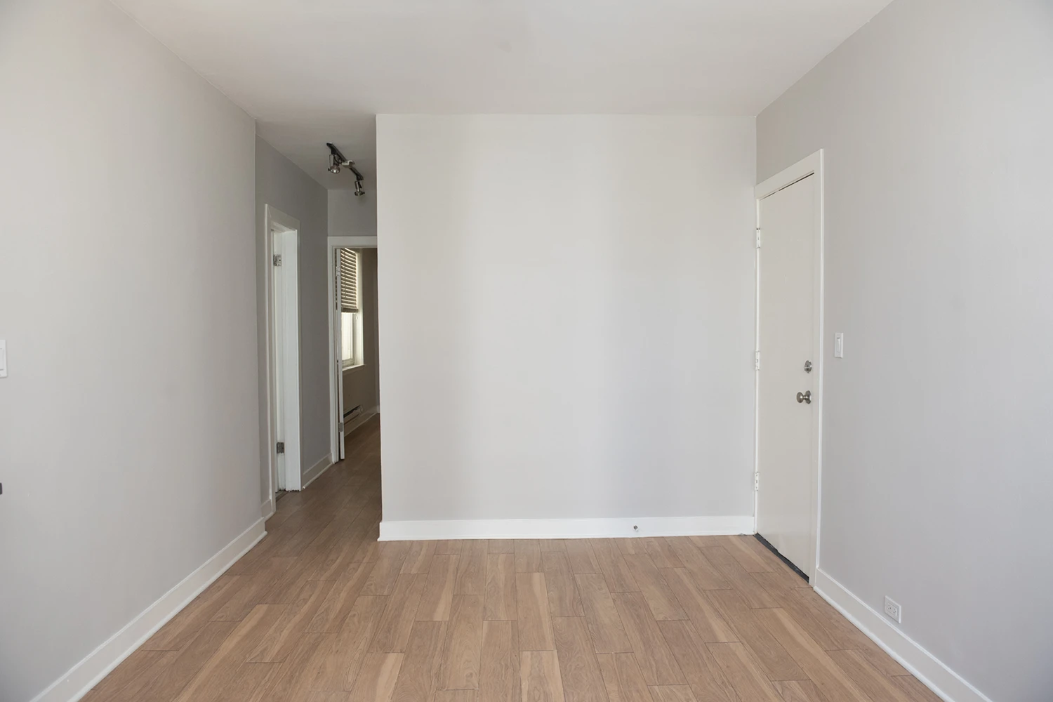 511 W Belmont Ave Apt 2, Chicago IL properties 511-w-belmont-chicago-il-60657-lake-view 511-2