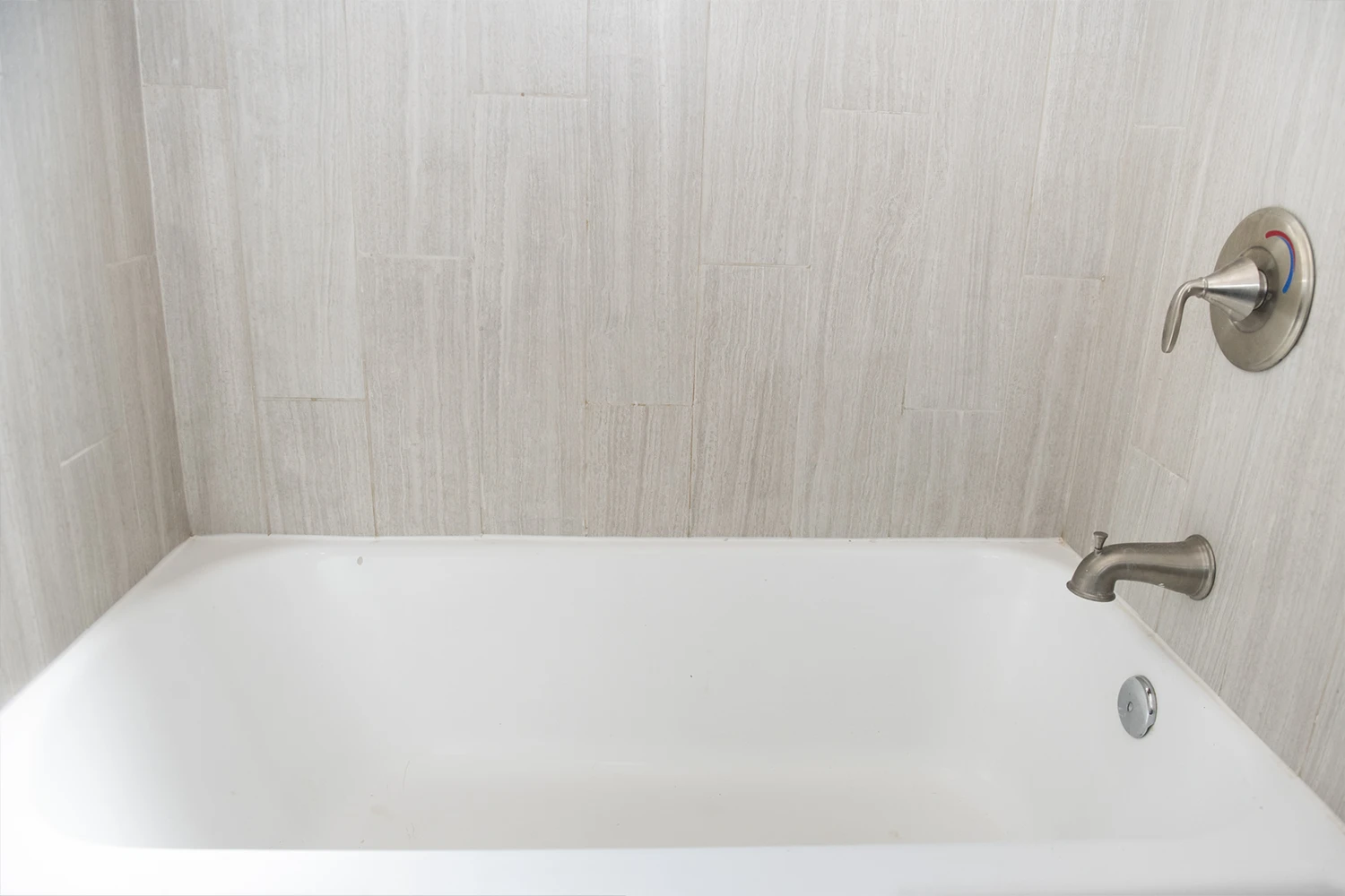 511 W Belmont Ave Apt 22, Chicago IL properties 511-w-belmont-chicago-il-60657-lake-view 511-22