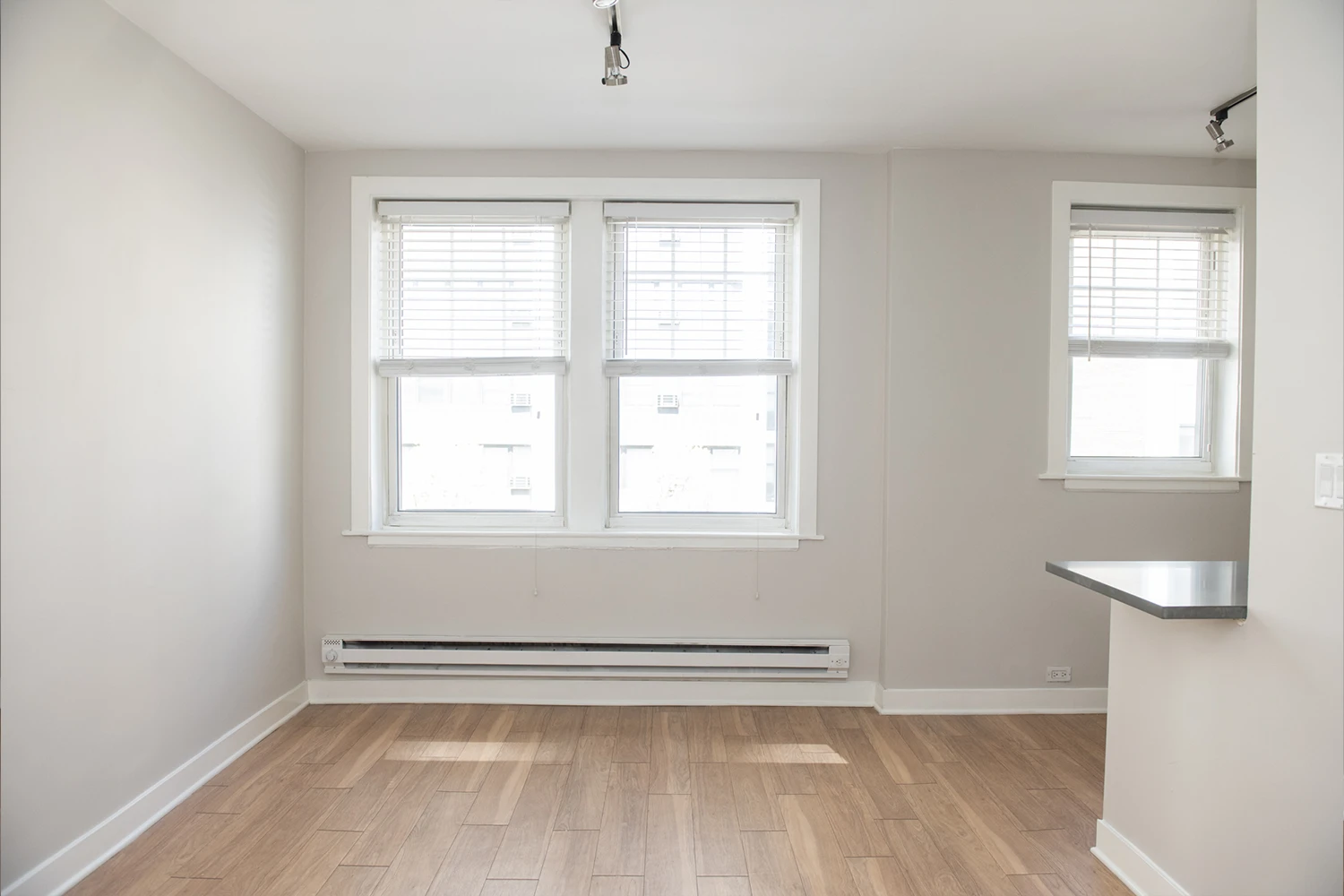 511 W Belmont Ave Apt 22, Chicago IL properties 511-w-belmont-chicago-il-60657-lake-view 511-22