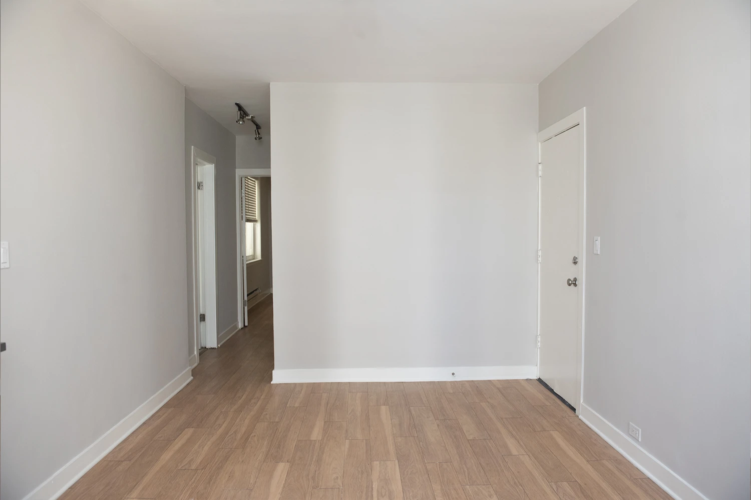 511 W Belmont Ave Apt 22, Chicago IL properties 511-w-belmont-chicago-il-60657-lake-view 511-22
