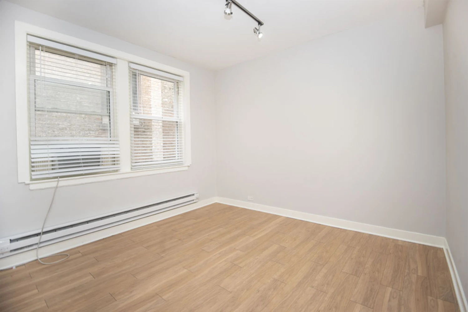 511 W Belmont Ave Apt 25, Chicago IL properties 511-w-belmont-chicago-il-60657-lake-view 511-25
