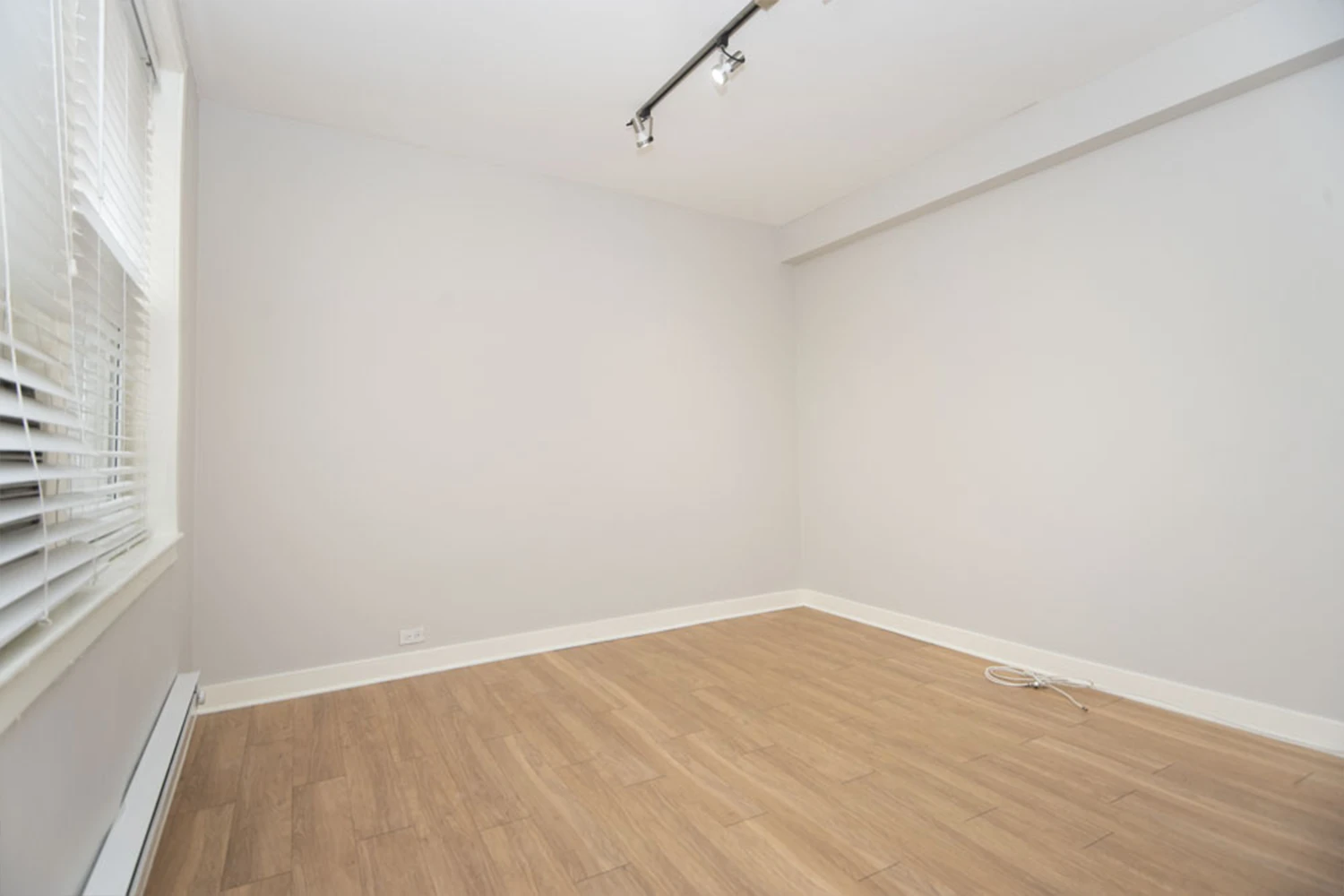 511 W Belmont Ave Apt 25, Chicago IL properties 511-w-belmont-chicago-il-60657-lake-view 511-25