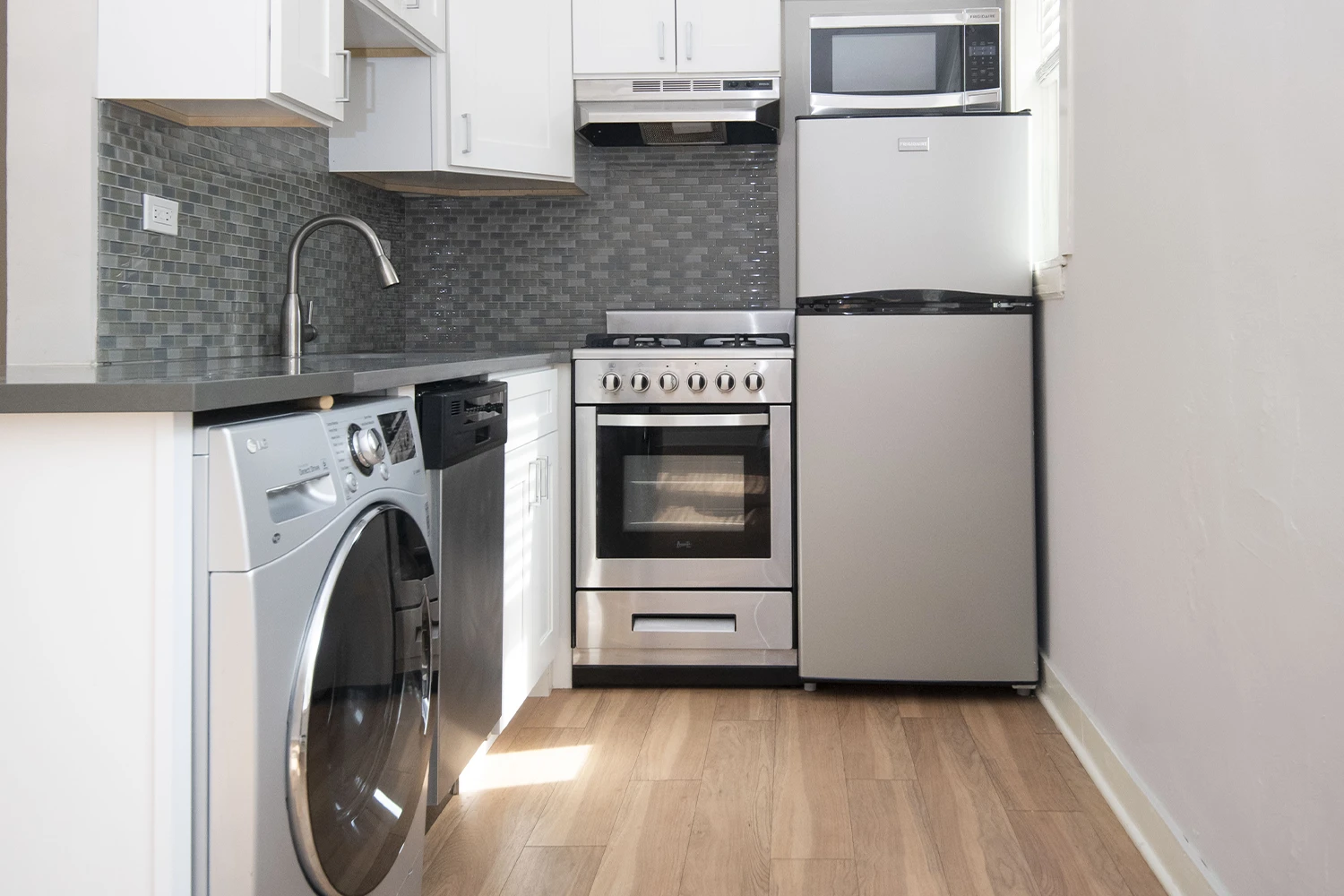 511 W Belmont Ave Apt 27, Chicago IL properties 511-w-belmont-chicago-il-60657-lake-view 511-27