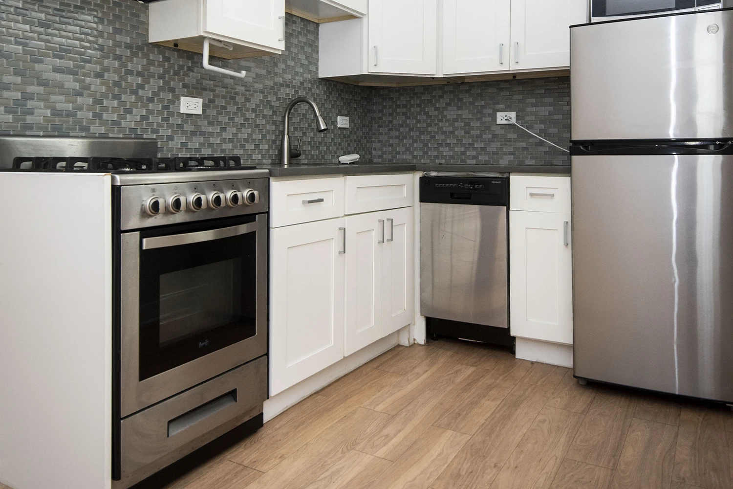 511 W Belmont Ave Apt 31, Chicago IL properties 511-w-belmont-chicago-il-60657-lake-view 511-31
