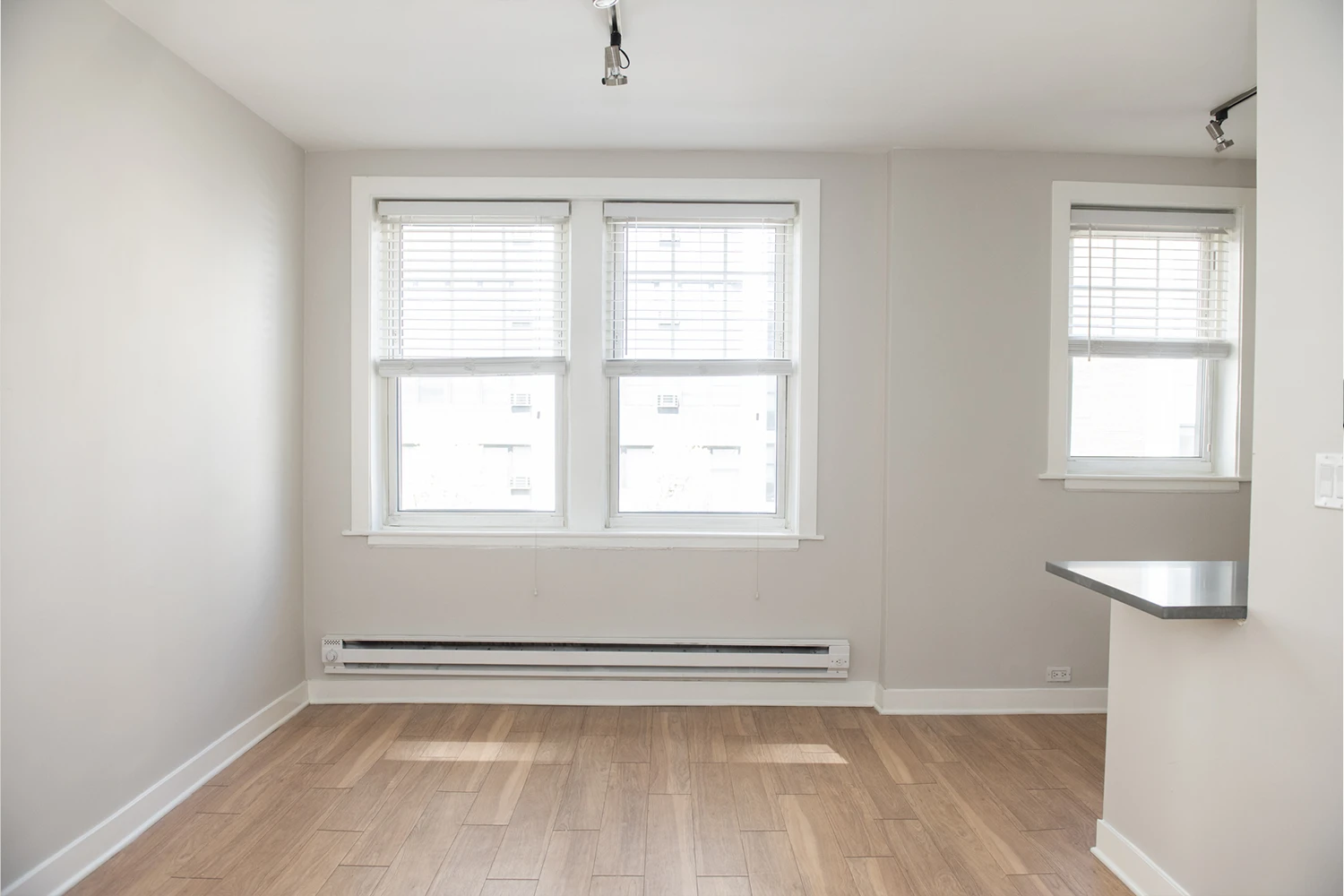 511 W Belmont Ave Apt 32, Chicago IL properties 511-w-belmont-chicago-il-60657-lake-view 511-32
