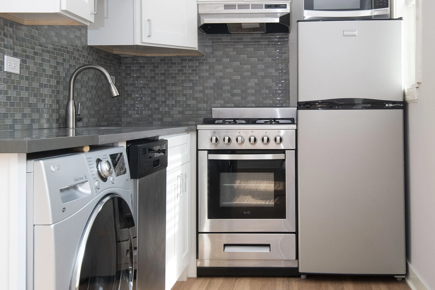 511 W Belmont Ave Apt 35, Chicago IL properties 511-w-belmont-chicago-il-60657-lake-view 511-35