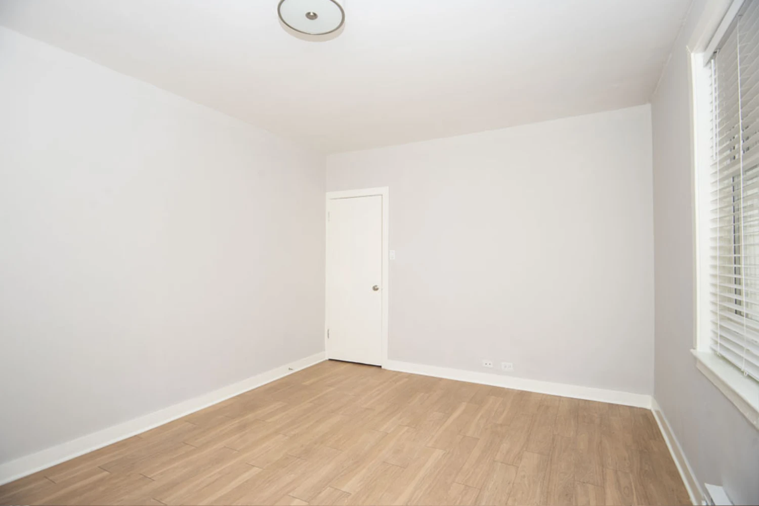 511 W Belmont Ave Apt 4, Chicago IL properties 511-w-belmont-chicago-il-60657-lake-view 511-4