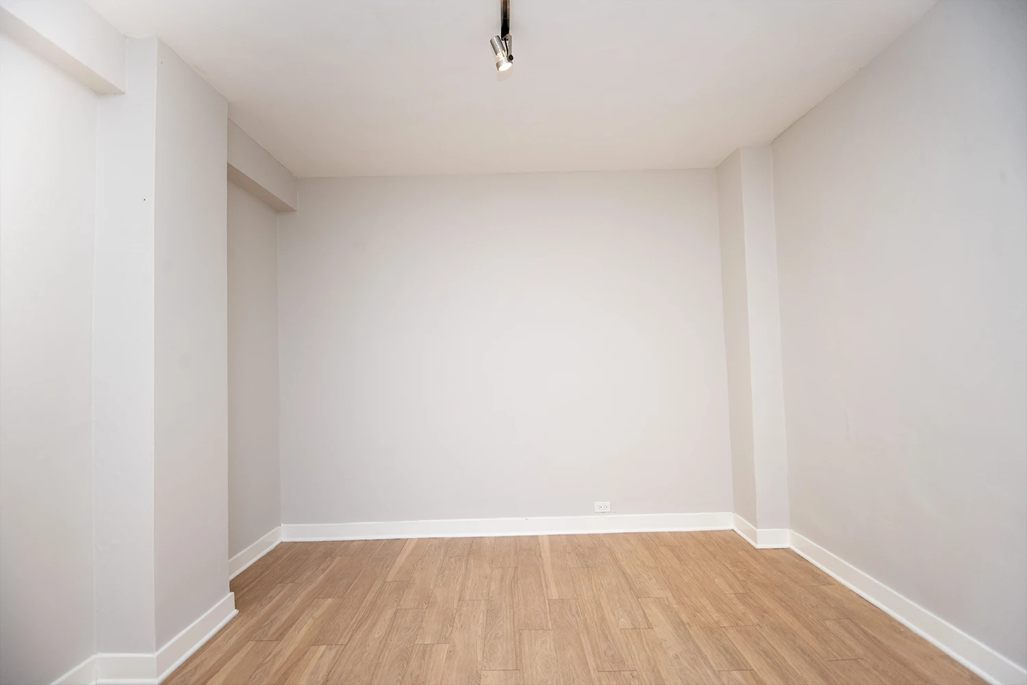 511 W Belmont Ave Apt 43, Chicago IL properties 511-w-belmont-chicago-il-60657-lake-view 511-43