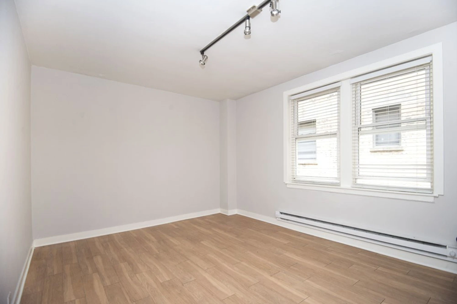 511 W Belmont Ave Apt 44, Chicago IL properties 511-w-belmont-chicago-il-60657-lake-view 511-44