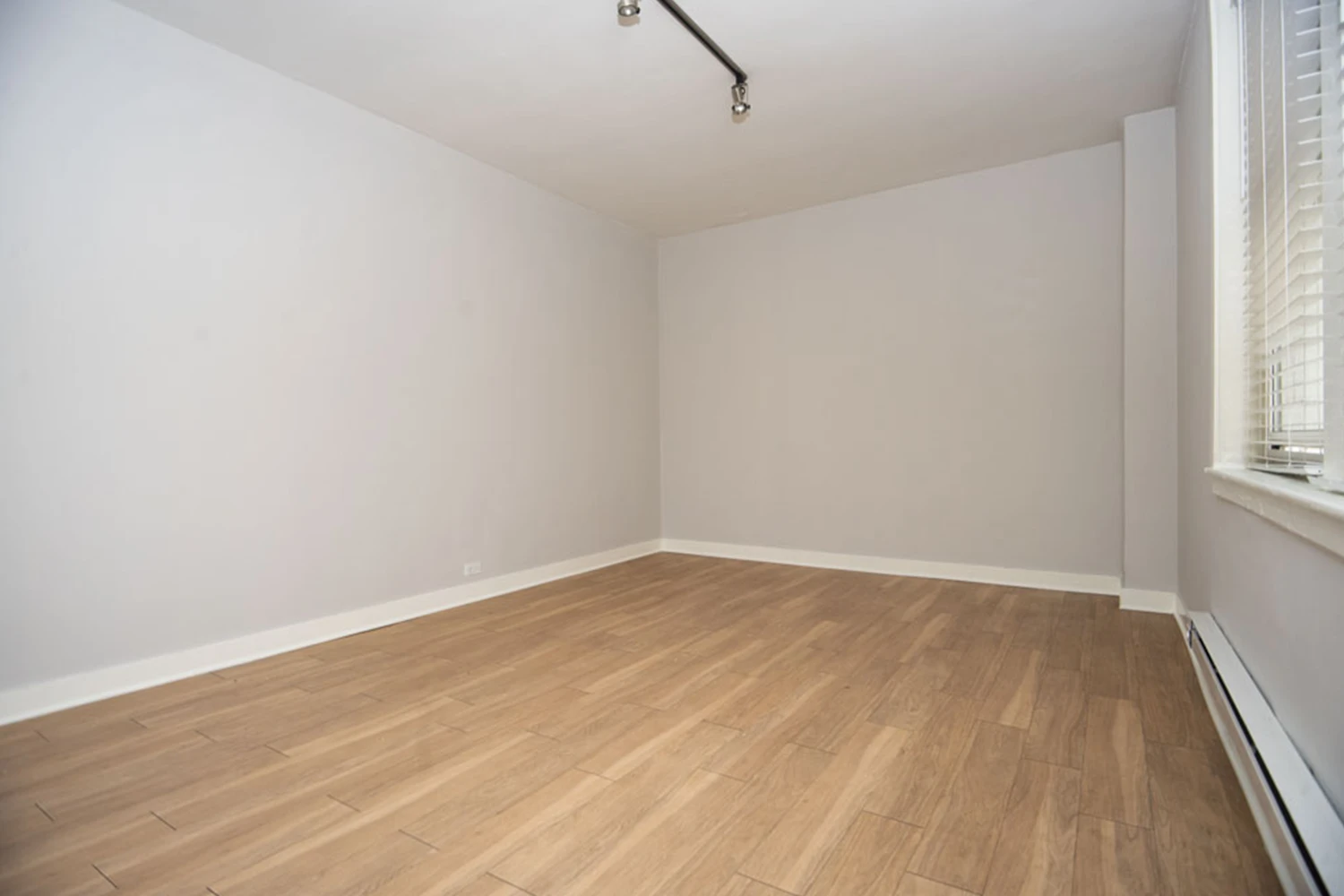 511 W Belmont Ave Apt 46, Chicago IL properties 511-w-belmont-chicago-il-60657-lake-view 511-46   